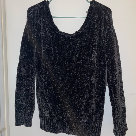 V Neck Sweater Shirt - Picture 2 of 3